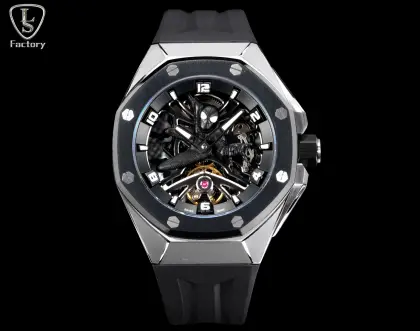 LS.Factory 🌐爱彼 Audemars Piguet 【漫威蜘蛛侠联名限量款】 皇家橡树概念系列26631lO.OO.D002CA.01 1、新开模43 毫米表壳,采用全新设计、更符合人体工学的表壳、更精致的表壳细节,它具有较大的抛光倒角, 尺寸 43MM~14MM, 43毫米宽的表壳经过精心修饰,以容纳直径稍大的新机芯 2、机芯采用进口订制手动陀飞轮机芯,更佳美观,质量更稳定. 3、表壳采用日本 316 精钢打造,显示出钢壳更佳鲜亮(非市场用普通 306 钢) 4、镜面采用进口蓝宝石玻璃镜面 5、 表带采用帆布带包皮,配带起来更加舒服,手感更好,非皮革压制而出,扣子采用折叠蝴蝶扣. 6、现在下单送随身携带订制方便盒子🎁一个,先到先得,送完为止🌐